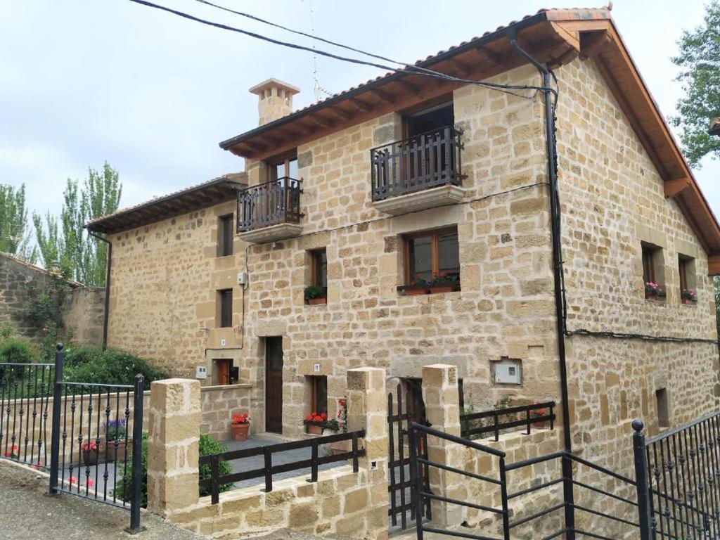 La Casa De Las Tinas Сахасарра Экстерьер фото